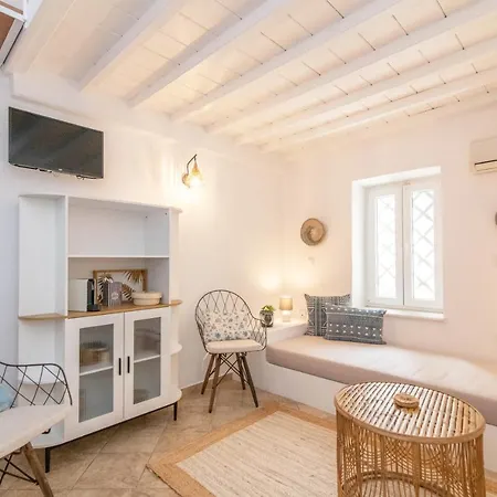 Chora 5 - By Tinoshost Penzion Tínos