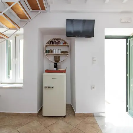 Guest house Chora 5 - By Tinoshost Tinos