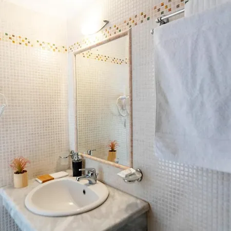 Guest house Chora 5 - By Tinoshost *