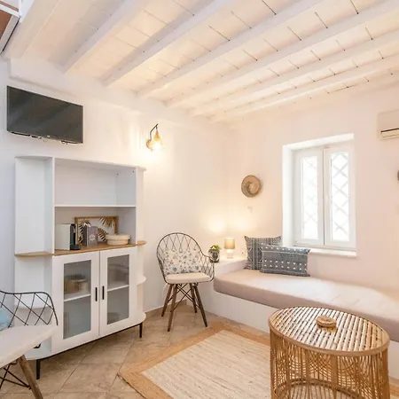 Chora 5 - By Tinoshost Guest house Tinos