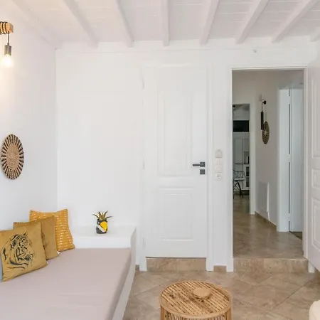 Casa de hóspedes Chora 5 - By Tinoshost 3*