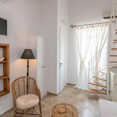 Chora 5 - By Tinoshost Gasthuis 4*