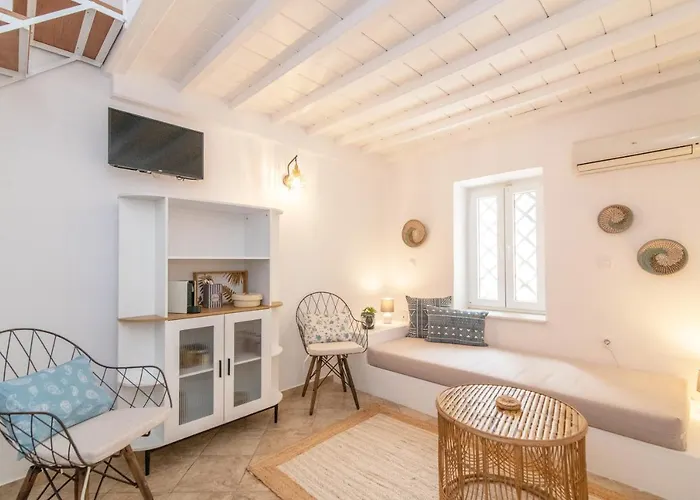 Chora 5 - By Tinoshost Guest house Tinos