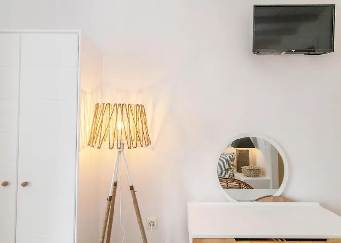 Chora 5 - By Tinoshost Guest house 3*