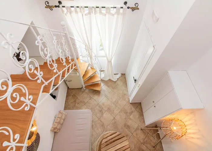 Guest house Chora 5 - By Tinoshost